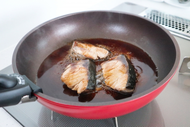 フライパンでぶりの照り焼き