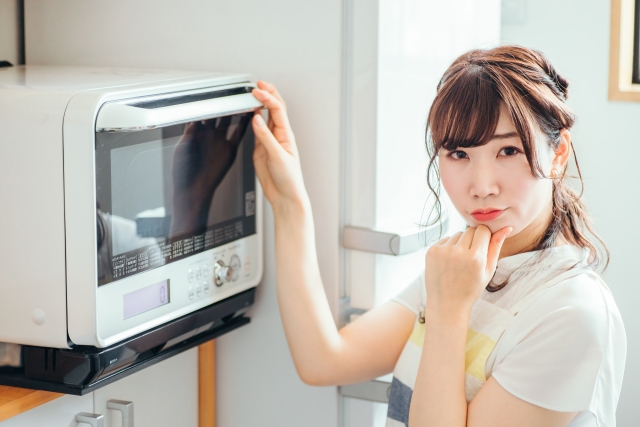 悩む